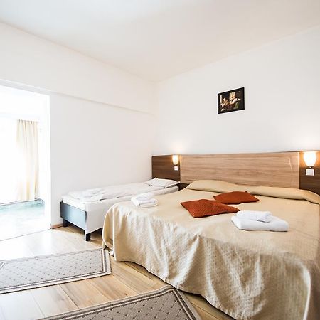 Gura Diham Hotel Szászbuda Kültér fotó