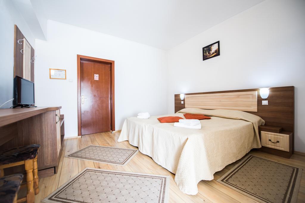 Gura Diham Hotel Szászbuda Kültér fotó
